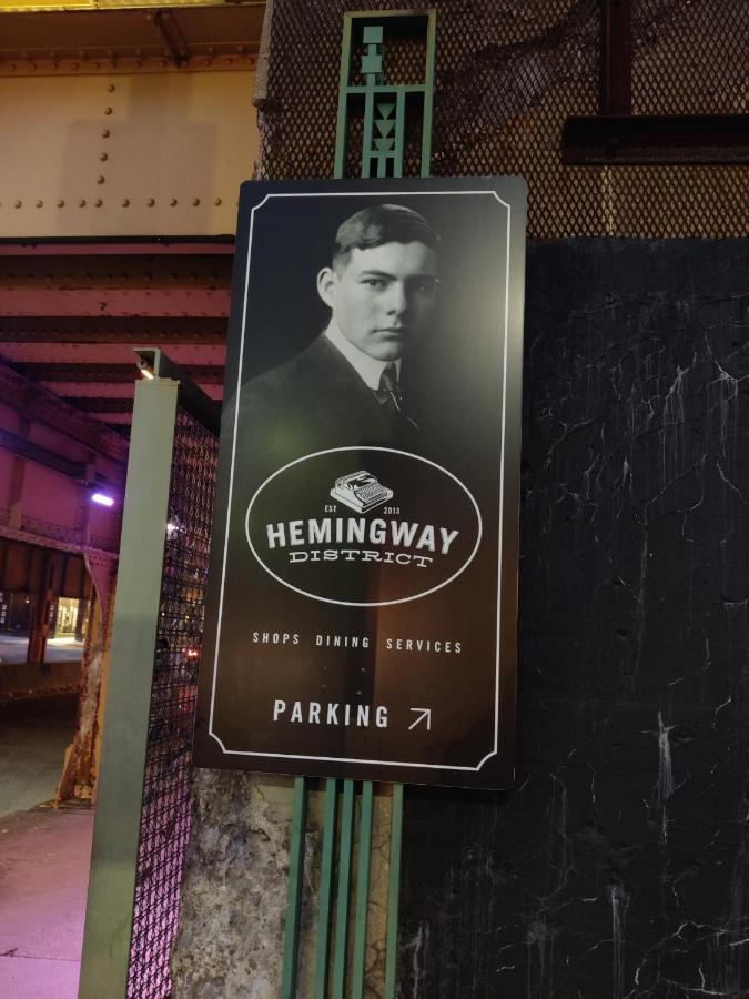 Historic Oak Park Home For 6 / Hemingway District Экстерьер фото